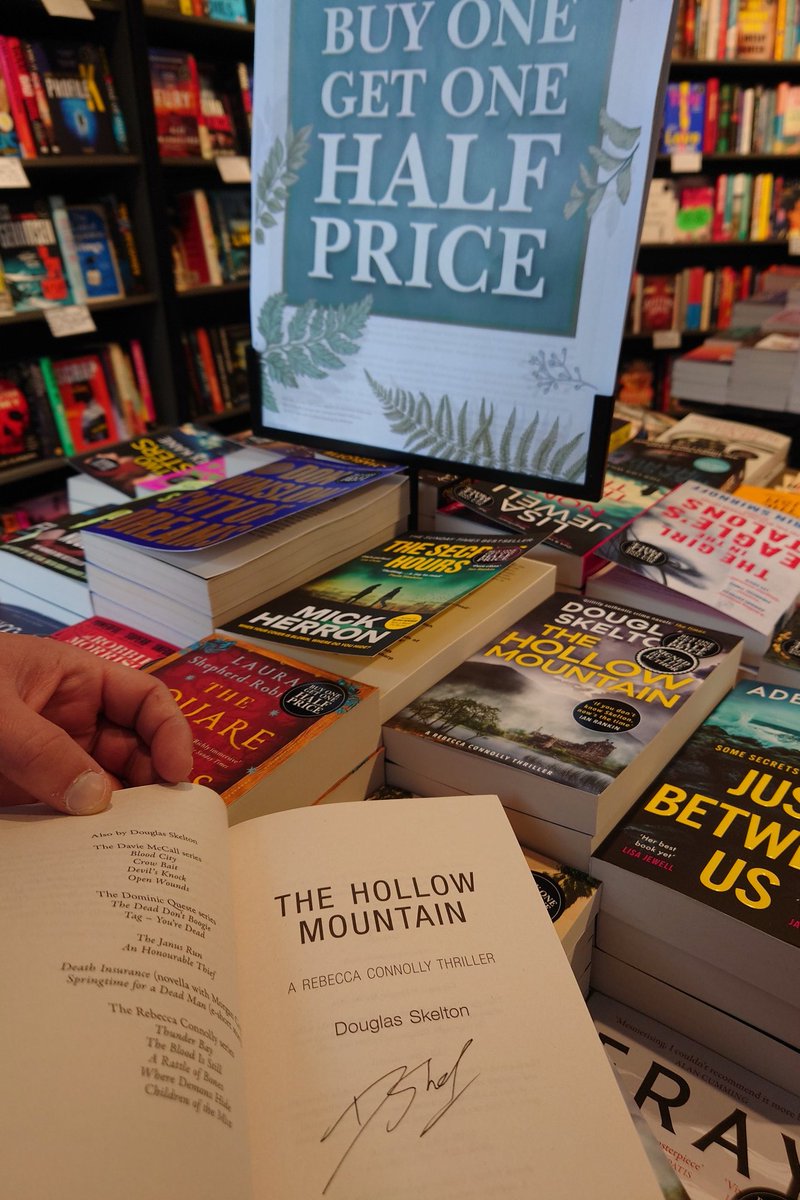 There are signed copies of the 6th Rebecca Connolly thriller in @WStonesArgyleST . Go for it. You know you want to. @PolygonBooks @BLM_Agency @Jobbiebell