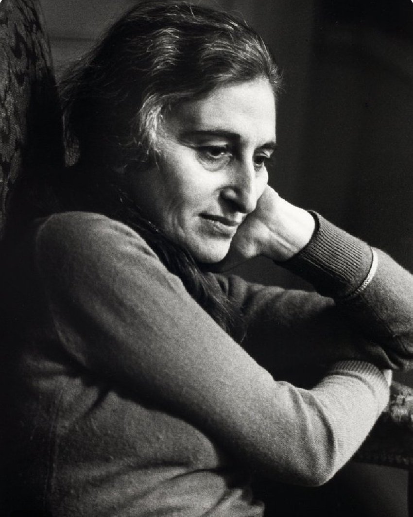 Letnapark's tweet photo. Once a #refugee, always a refugee. I can't ever remember not being all right wherever I was, but u don't give your whole allegiance to a place or want to be entirely identified with the society you're living in.
Ruth #Prawer Jhabvala *7.5.1927 Köln, 1939 #Emigration–3.4.2013 NYC https://t.co/p7rAX2y41i