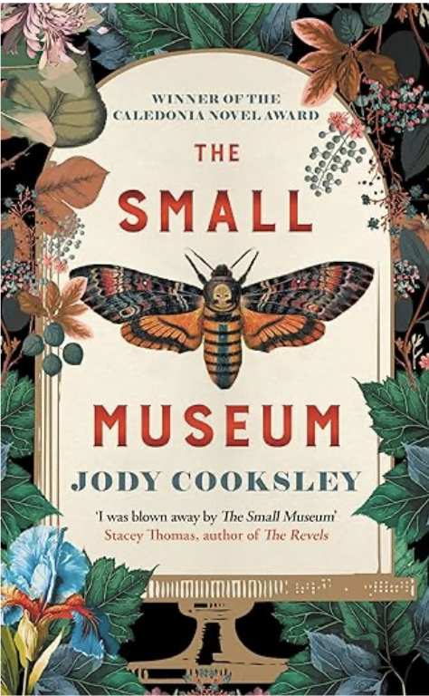 #TalkingLocationWith .... @JodyCooksley 

tripfiction.com/talking-locati…

It's all about #charmouth, a setting featured in her novel: The Small Museum 

@AllisonandBusby 
#dorset