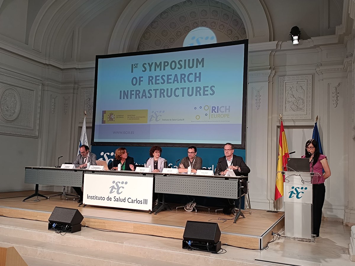 🔍The first session of RICH Europe's First Symposium of Research Infrastructures has started. 📚We will investigate how Research Infrastructures can benefit from EOSC in the implementation of the open science. 💻Find out more: youtube.com/live/CDeW4XWMy…