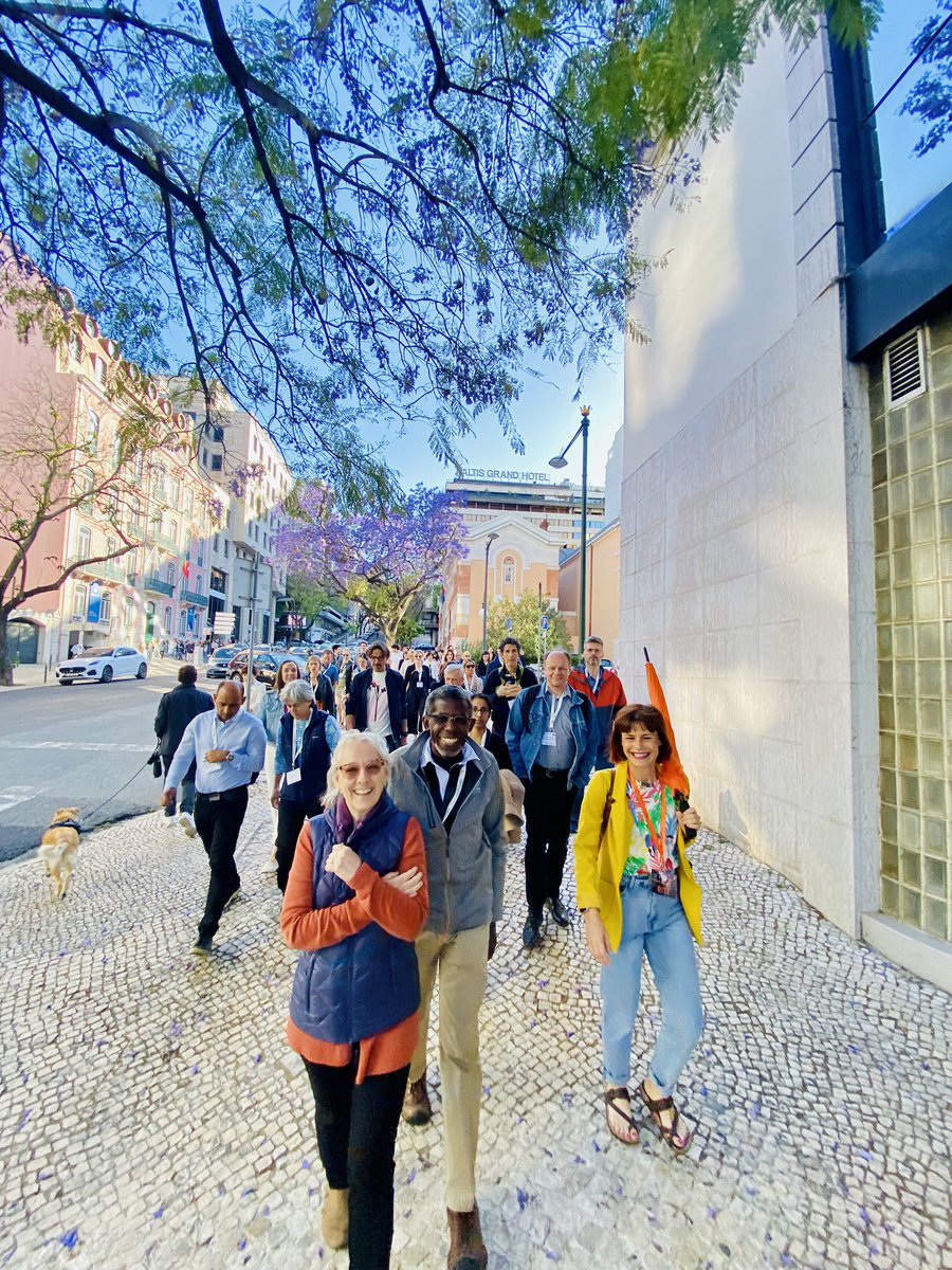 #Exmet2024 takes to the streets of Lisbon to enjoy a vibrant Meet the Speakers dinner! @CellSymposia @CellCellPress @Trends_Endo_Met