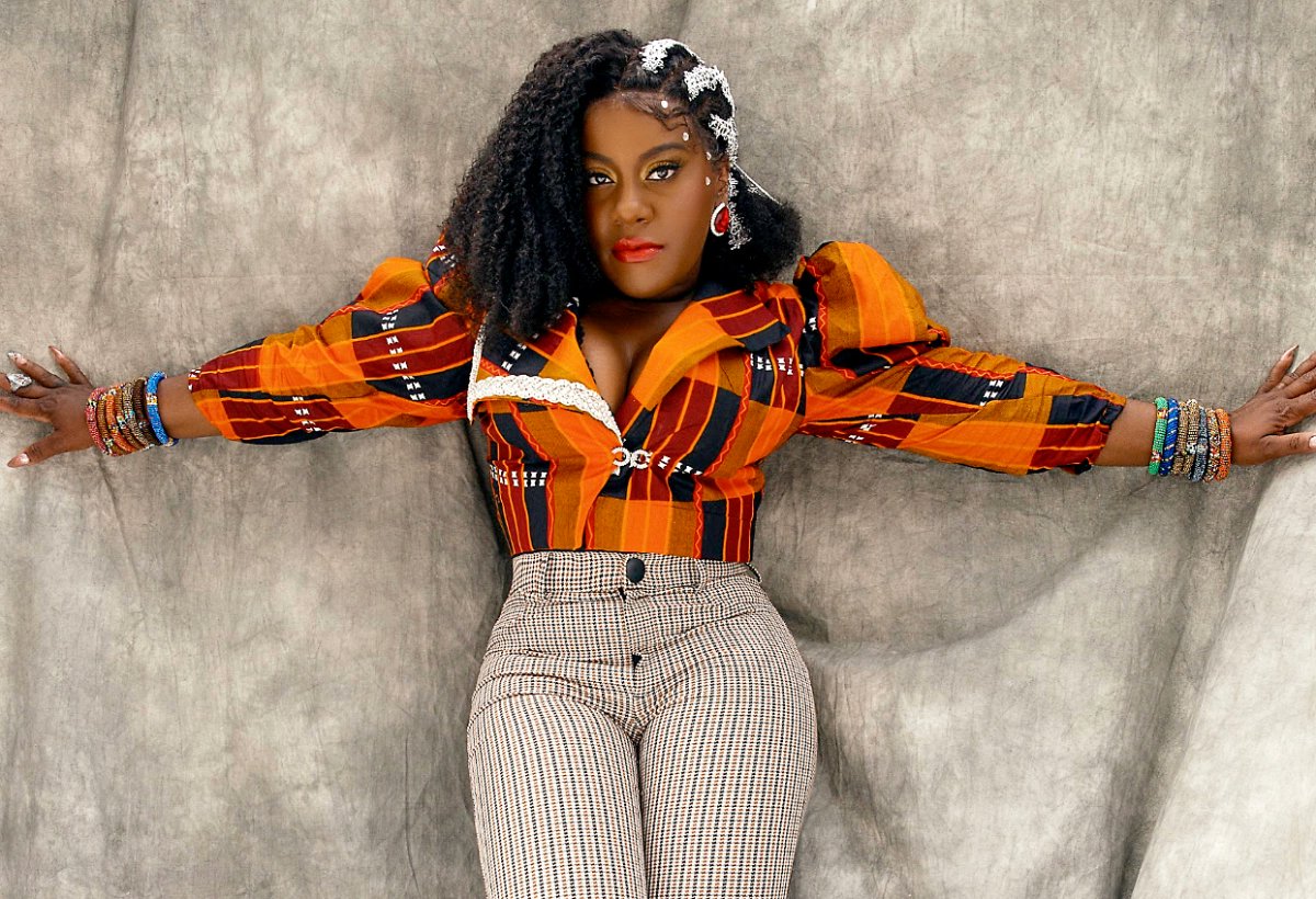 #NP 'Reggae' by @EtanaStrongOne 

Live on #NiajeNiaje🔥📻