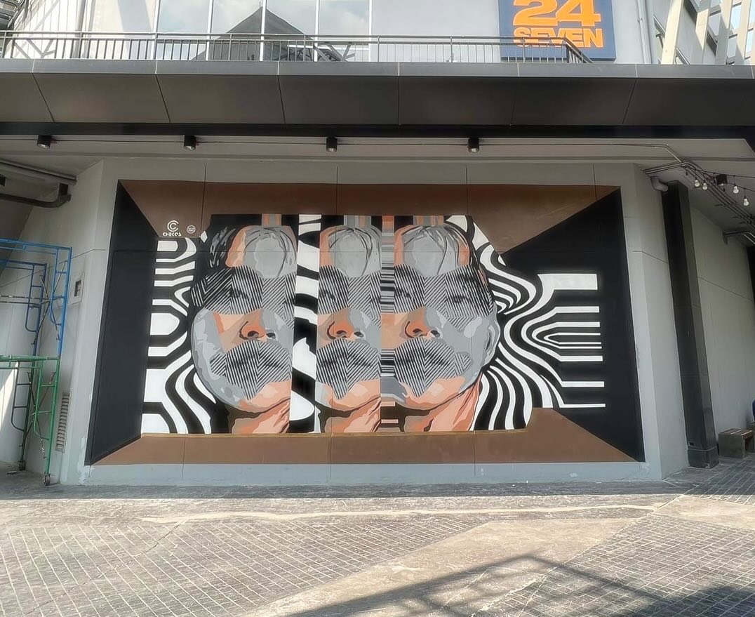 #Streetart by #Chekos @ #Bangkok, Thailand, for #StreetStarGallery 
More pics at: barbarapicci.com/2024/05/07/str…
#streetartBangkok #chekosart #streetartThailand #Thailandstreetart #arteurbana #urbanart #murals #muralism #contemporaryart #artecontemporanea @CHEKOSART