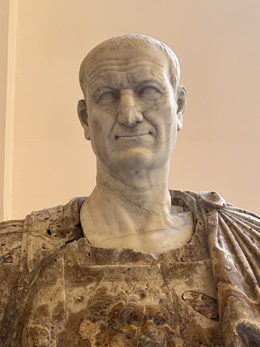 Portrait de l’empereur Vespasien (69-79) conservé au musée archéologique de Naples.