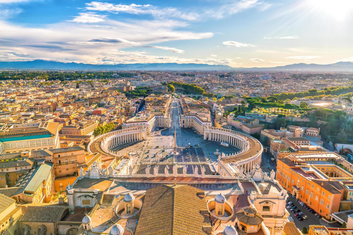 Squares, churches and monuments full of history. Discover the beauties of the Eternal City with our private tours. 😍

#47boutiquehotel #rome