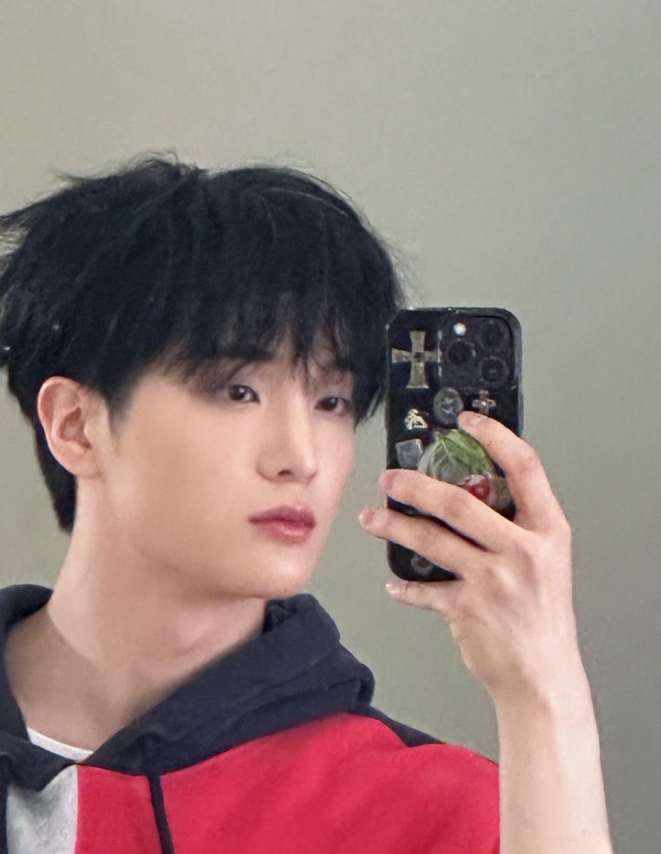 xikers_official's tweet photo. [#수민] 📸📸📸📸🤳🤳🤳 짜잔
#xikers #싸이커스 https://t.co/mDCbvWo2XU
