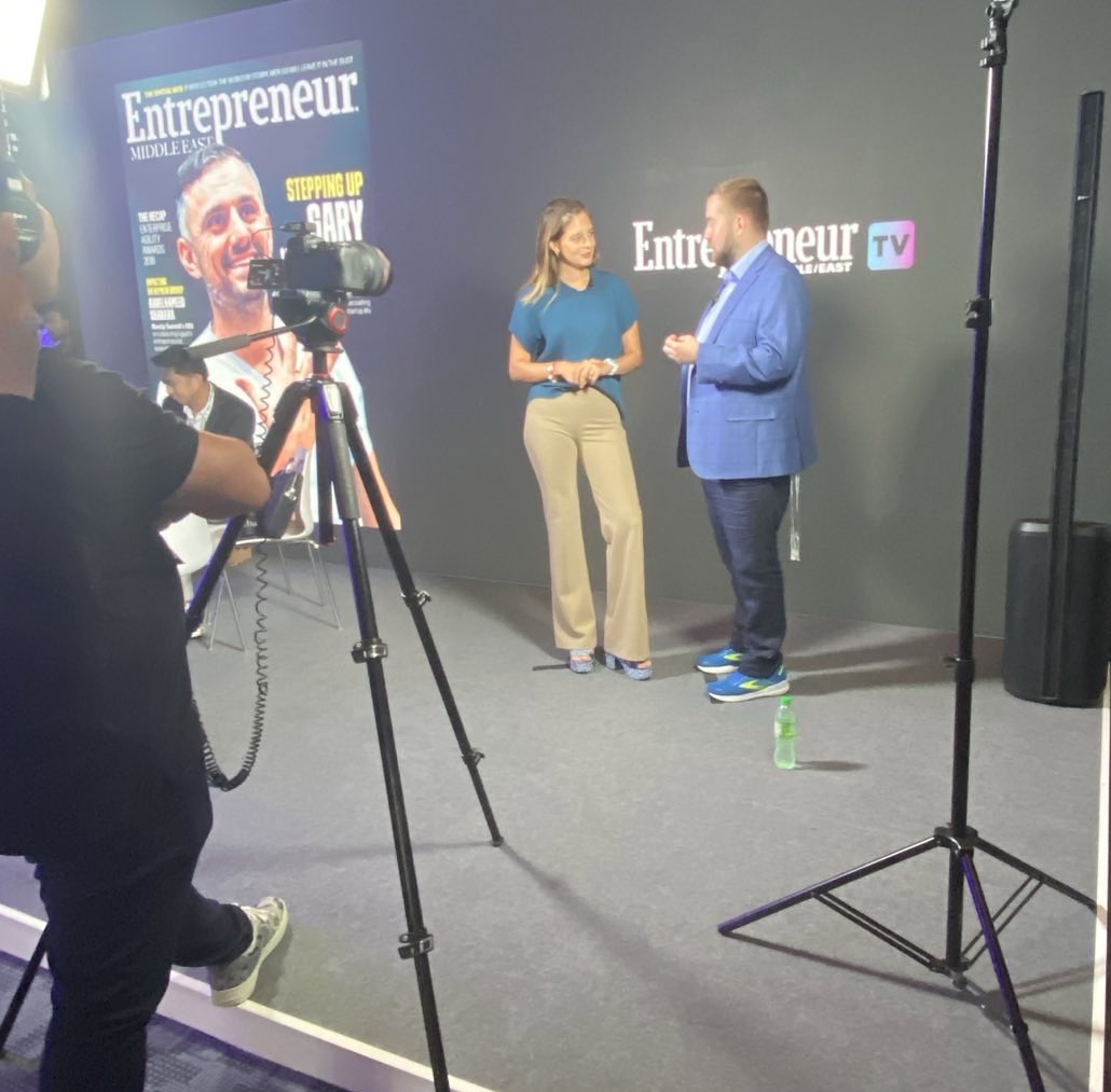 Behind the scenes of #DubaiFintechSummit 

Chainlink co-founder Sergey Nazarov being interviewed by @Entrepreneur TV.