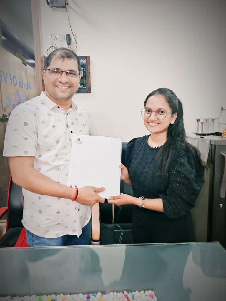 MHLawChambers's tweet image. Empowering the Future as Advocate Sujata Gowalkar, Head of Litigation and Strategic Partner at MH Law Chambers LLP, is paving the way for societal welfare through legal awareness and free legal aid campaigns.

#FreeLegalAid #QualityClasses #MHLawChambers #RightToJustice