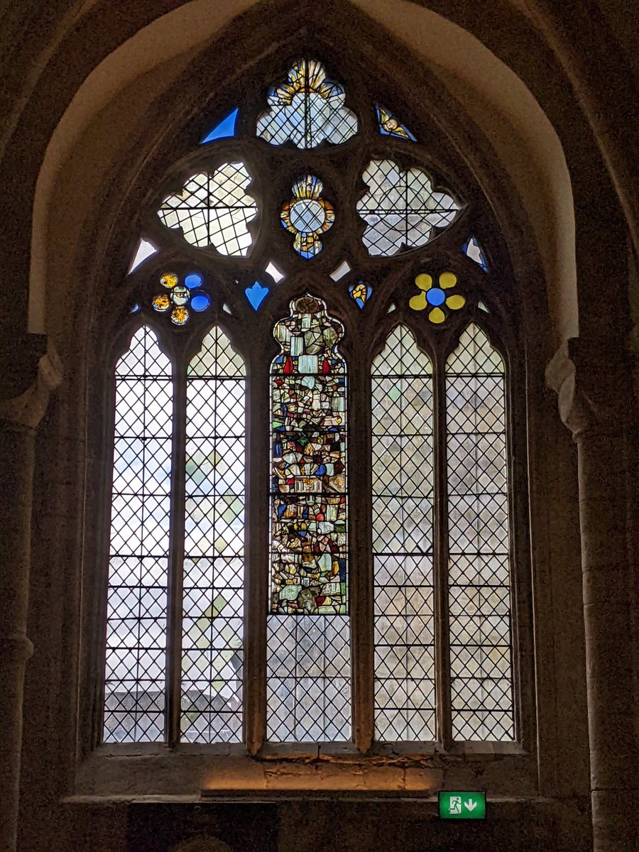 A beautiful collection of fragments in Winchester cathedral #TraceryTuesday