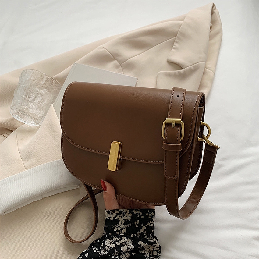 shira_hasni's tweet photo. Macam mana lah seller boleh jual handbag/sling bag lawa2 mcm ni dengn harga yg tak masuk akal ? cantik kott korang tgk ni 😩

Thread by #ShiroShop 👇 https://t.co/Z1RheZajik