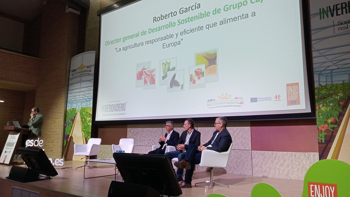 @ualmeria @Coexphal @peverde74 Antes de que se hablase de sostenibilidad en Almería ya éramos sostenibles. Roberto García, director de Desarrollo Sostenible de @Cajamar , en #InVerdaderoCongreso