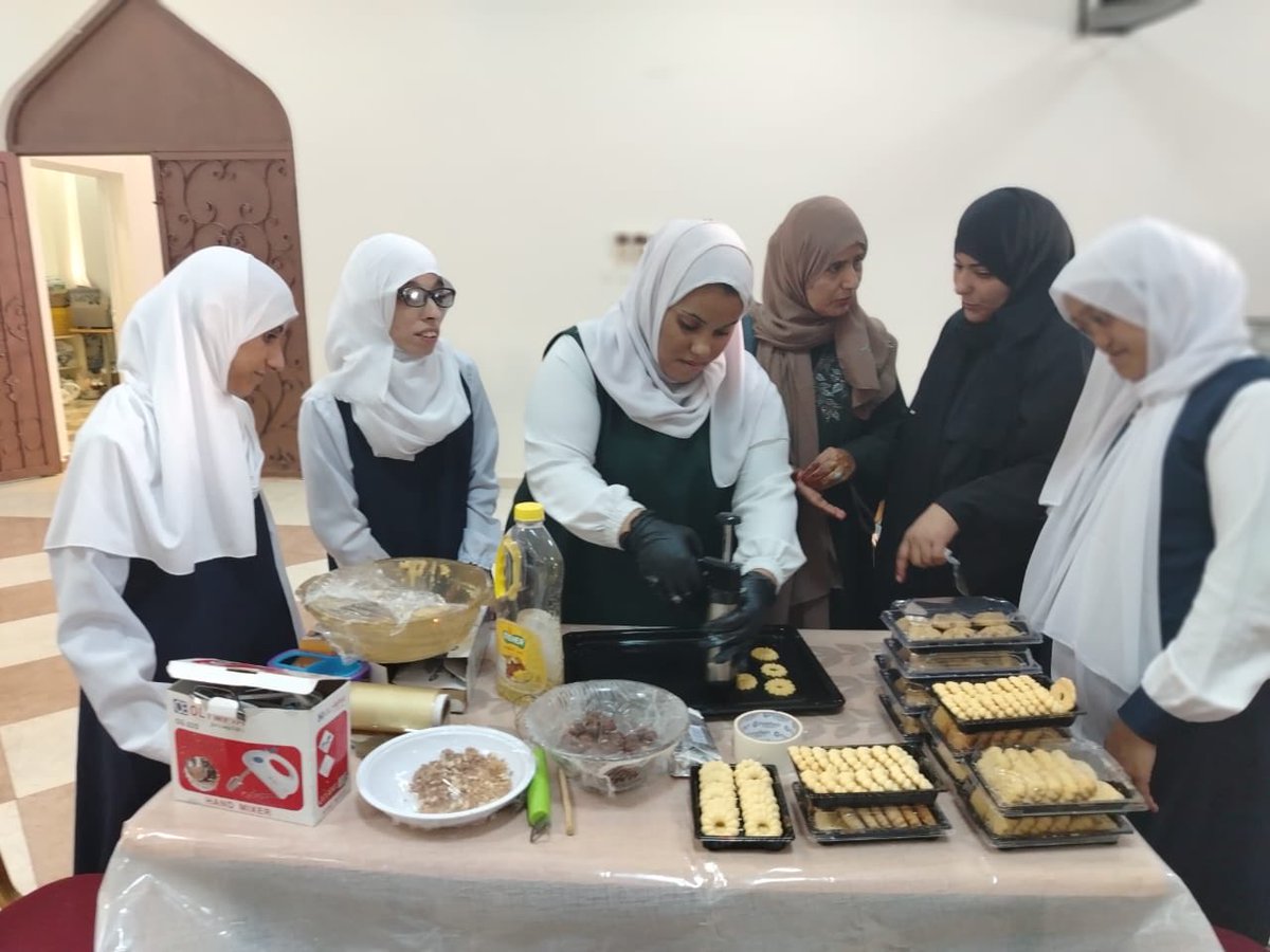 قام اليوم فريق من مركز الوفاء لتأهيل الأشخاص ذوي الإعاقة بالمضيبي (قسم التأهيل المهني) بزياره إلى مركز الوفاء لتأهيل الأشخاص ذوي الإعاقة بنزوى(القسم التأهيل المهني)
حيث تم تبادل الأفكار المشتركة بهدف تعميق التعاون والارتقاء بالعمليه التأهيلية وتحقيق الجوده المطلوبه وتبادل الخبرات