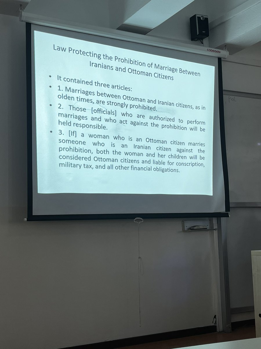 1874'te Osmanlıda yayınlanan vatandaşlık kanunu ile sınır güvenliği için Osmanlılı kadınların İranlılarla evlenmesi yasaklanmış 🤔