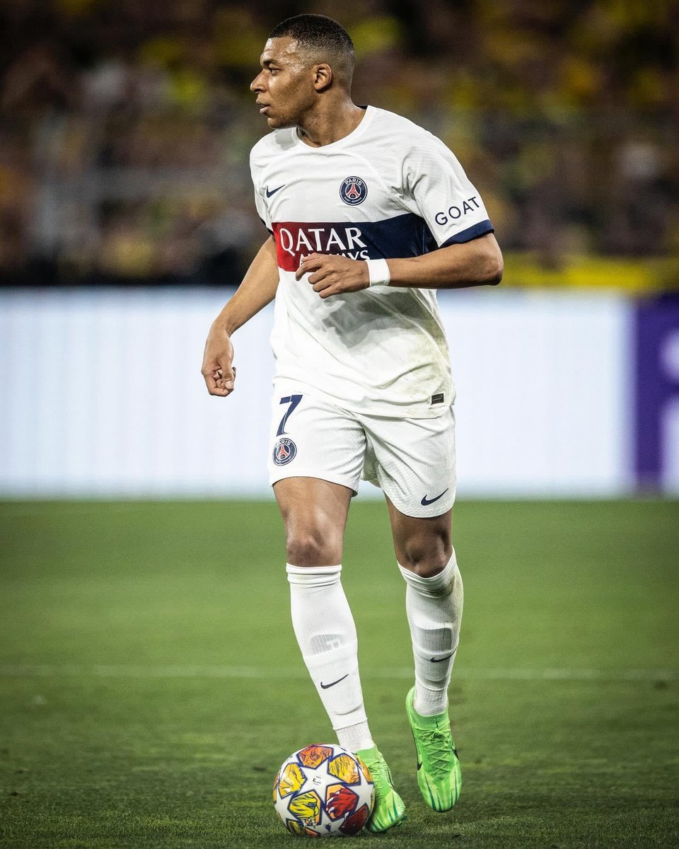 secretshirtco's tweet image. If Kylian Mbappe scores ANYTIME tonight vs Borussia Dortmund we’ll giveaway a SecretShirt.co box 📦

To enter 👇

🔄 Retweet this tweet
🤝 Follow us

Good luck!