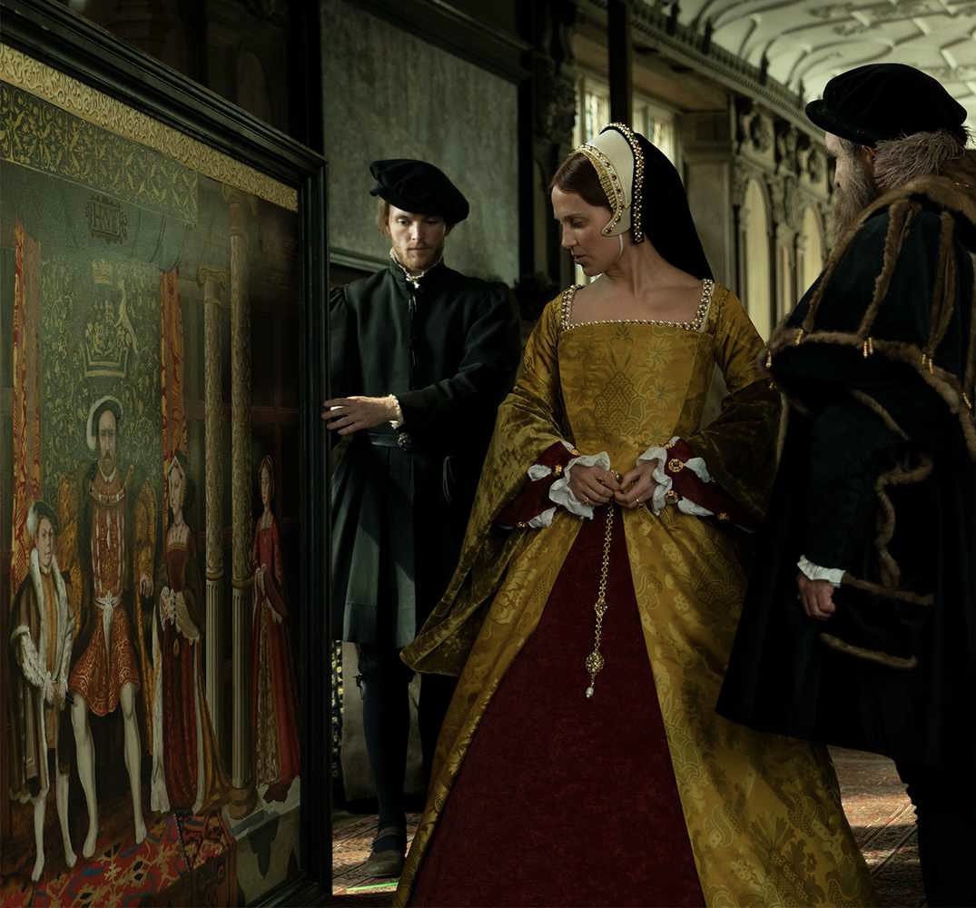 Adore that they recreated ‘The Family of #HenryVIII’ painting for #Firebrand. Amazing attention to detail. You aren't going to want to miss this film, based on the phenomenal novel ‘The Queen’s Gambit’ by @LizFremantle. #CatherineParr #KatherineParr #JudeLaw #AliciaVikander