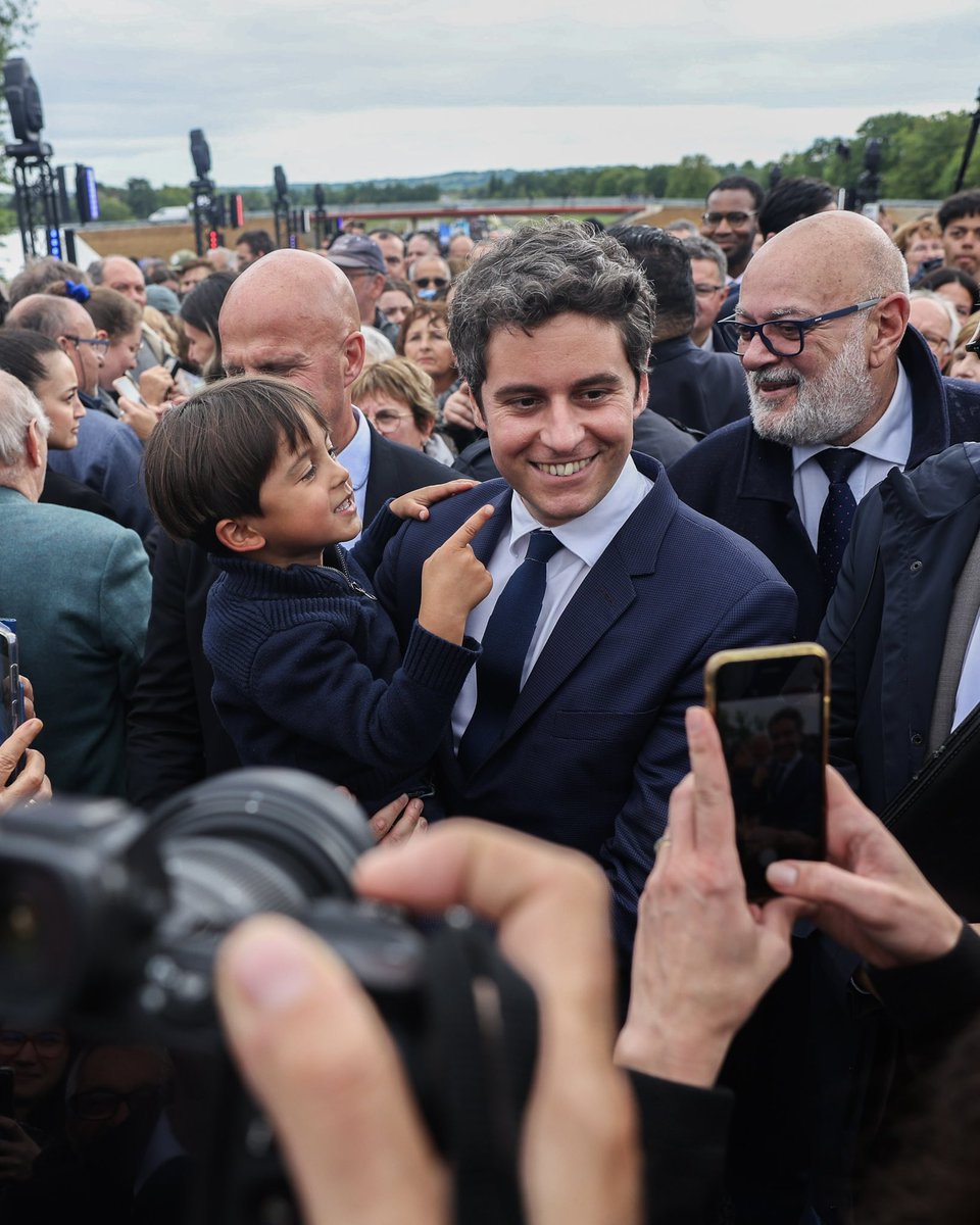 ➡️Depuis 7 ans, @EmmanuelMacron et @GabrielAttal construisent une France pour nos enfants, quelle fierté de voir le plus jeune Président et le jeune Premier Ministre de la Ve République, bâtir la France de demain.🫡

7 ans, et plus que jamais #AvecMacron et #AvecAttal.💪