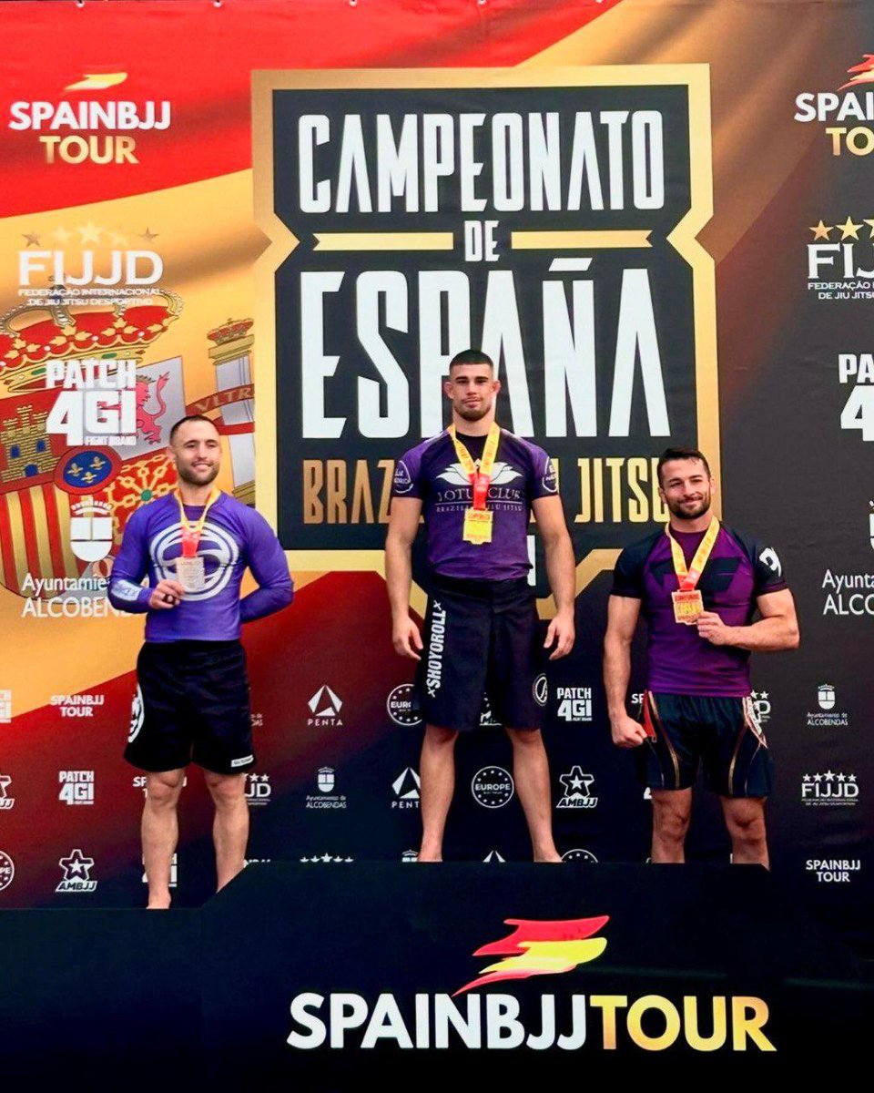 🤼 ¡Alfonso Puche se proclama campeón de España Brazilian Jiu Jitsu 2024! 🥇Queremos felicitar Alfonso Puche, que recientemente ha logrado 2 medallas de oro en la categoría Gi y NoGi -74 Kg, en el Campeonato de España Brazilian Jiu Jitsu, celebrado en el Pabellón Amaya Valdemoro