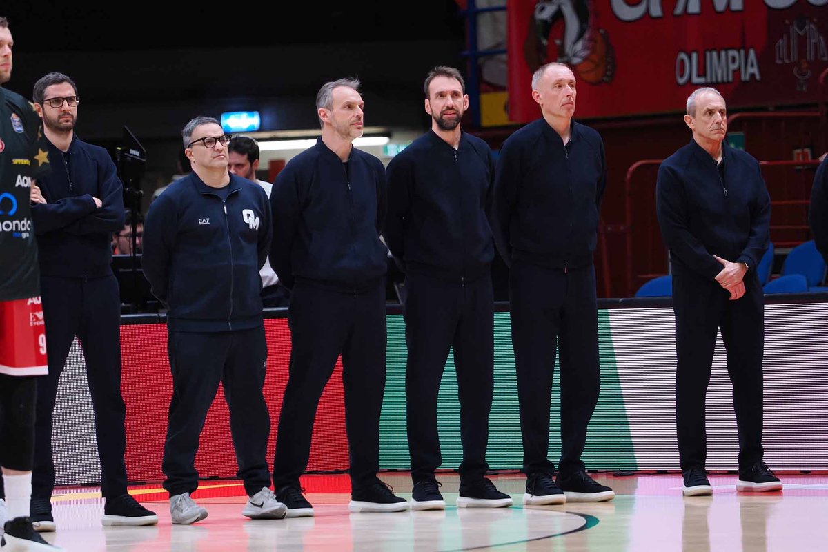 Poeta: 'Possibile upset nei quarti'

Peppe Poeta, assistente dell'Olimpia Milano e di Italbasket, si concede a Repubblica-Milano sui PlayOff di LBA e il PreOlimpico in arrivo.

#EttoreMessina #Italbasket #LBAPlayoff #OlimpiaMilano #PeppePoeta

backdoorpodcast.com/?p=68056