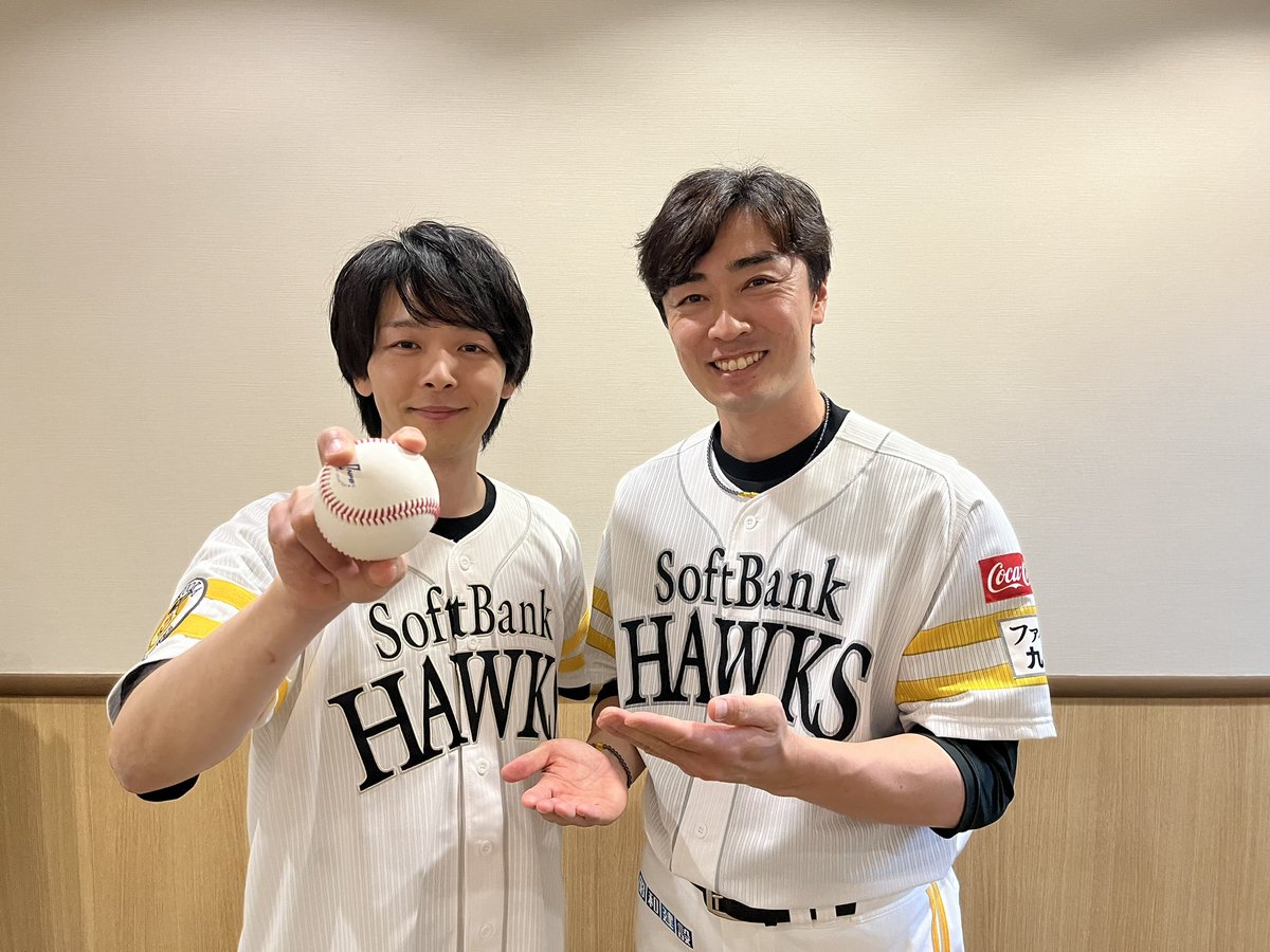 HAWKS_official tweet picture