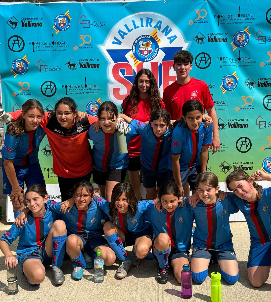 ⚽️ La Penya Blaugrana Vallirana va organitzar el seu primer torneig de futbol femení amb una gran participació! 🙋‍♀️ Hi van participar més de 200 jugadores de set categories diferents. 📲 confederaciopenyes.cat/pb-vallirana-p… 🔵🔴 #FemBarçaFemPenya #ForçaBarça