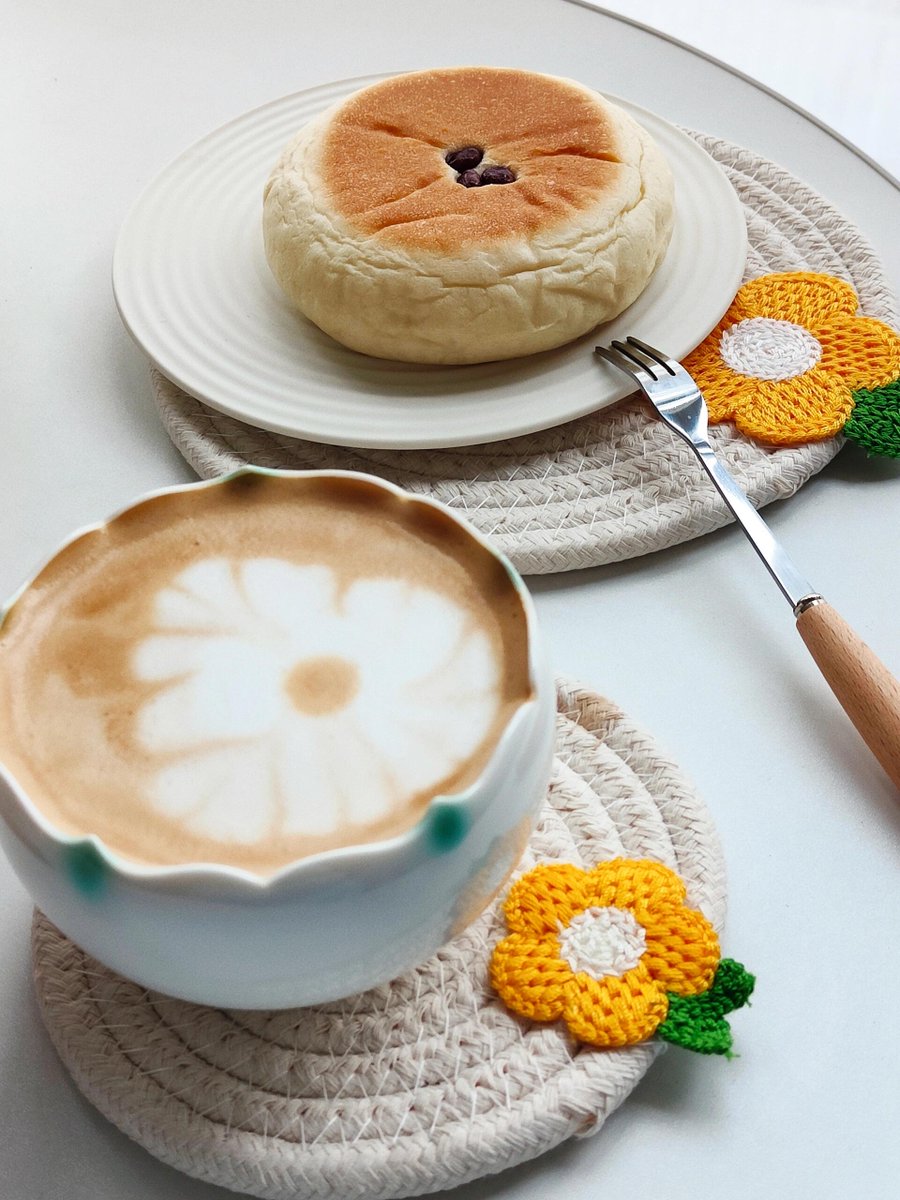 SimoneMesse's tweet image. A little taste of breakfast ☕️🌭