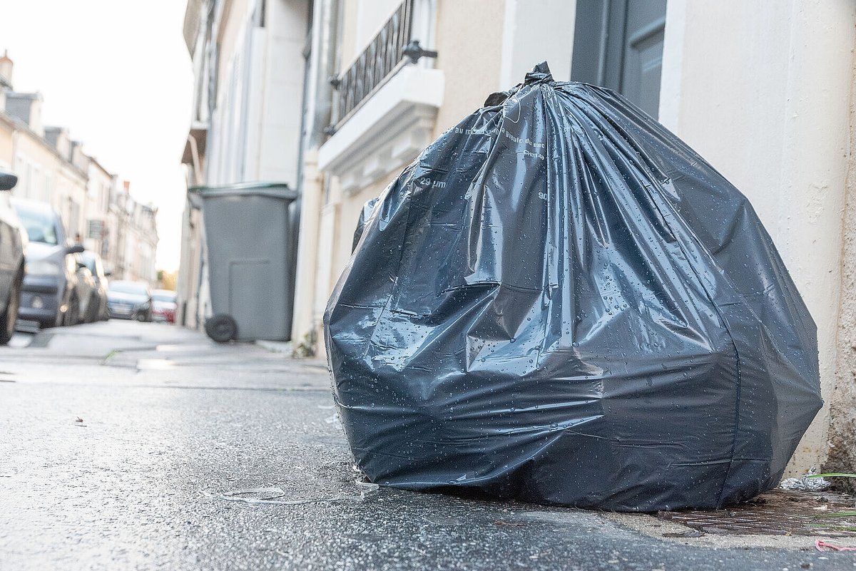 [COLLECTE DES DÉCHETS 🚮] Rattrapages de la collecte des déchets les jours fériés : 𝐏𝐨𝐮𝐫 𝐥𝐚 𝐬𝐞𝐦𝐚𝐢𝐧𝐞 𝐝𝐮 𝐦𝐞𝐫𝐜𝐫𝐞𝐝𝐢 𝟖 (𝐕𝐢𝐜𝐭𝐨𝐢𝐫𝐞 𝟏𝟗𝟒𝟓) 𝐞𝐭 𝐝𝐮 𝐣𝐞𝐮𝐝𝐢 𝟗 𝐦𝐚𝐢 (𝐀𝐬𝐜𝐞𝐧𝐬𝐢𝐨𝐧) ➡️ Les collectes prévues lundi 6 et mardi 7 mai restent…