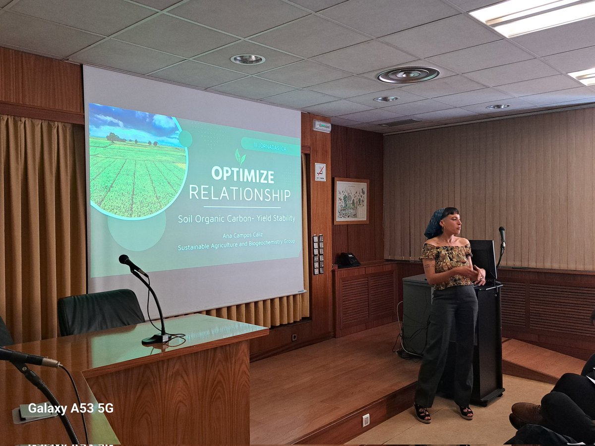 10:50 - 11:00: Optimizing soil health and yield stability: agricultural practices for a changing climate. - Ana Campos Cáliz.