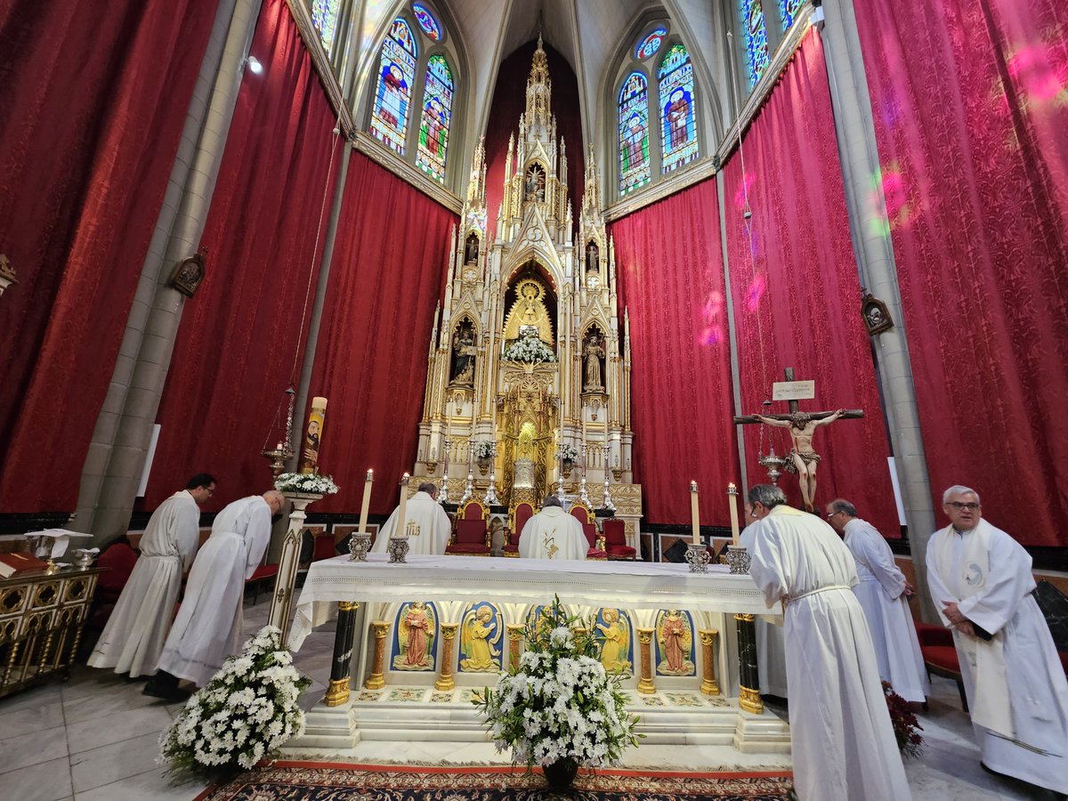 El Consejo Episcopal, encabezados por nuestros arzobispos diocesanos D. Celso Morga y D. José Rodríguez, se encuentra reunido hasta mañana en el @santuarioregla