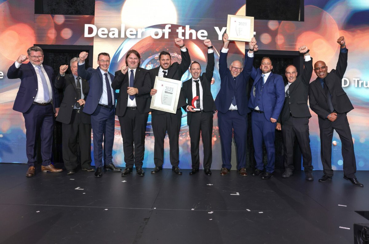 #UDTrucks #SouthernAfrica honors its dealers for driving change in 2023 through innovation .... #Buzz abrbuzz.co.za/buzz/23804-ud-…