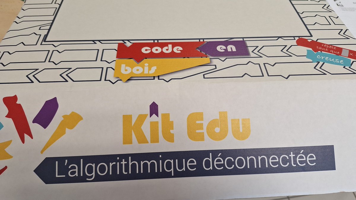 Merci @CodeEnBois et mon PerDir ! Heureuse d'avoir reçu ce kit pour apprendre à coder sans ordinateur. Des activités sympa à venir 🤩