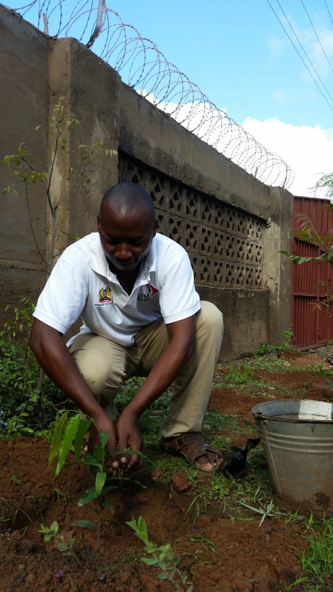 Effects of #ClimateCrisis are not just a distant threat but a real and urgent one to human health. A Nurse midwife in Ijara Subcounty hospital @garissahealth shares firsthand experience and is at the Forefront of the Fight Against Climate Change. lstmed.ac.uk/news-events/bl…