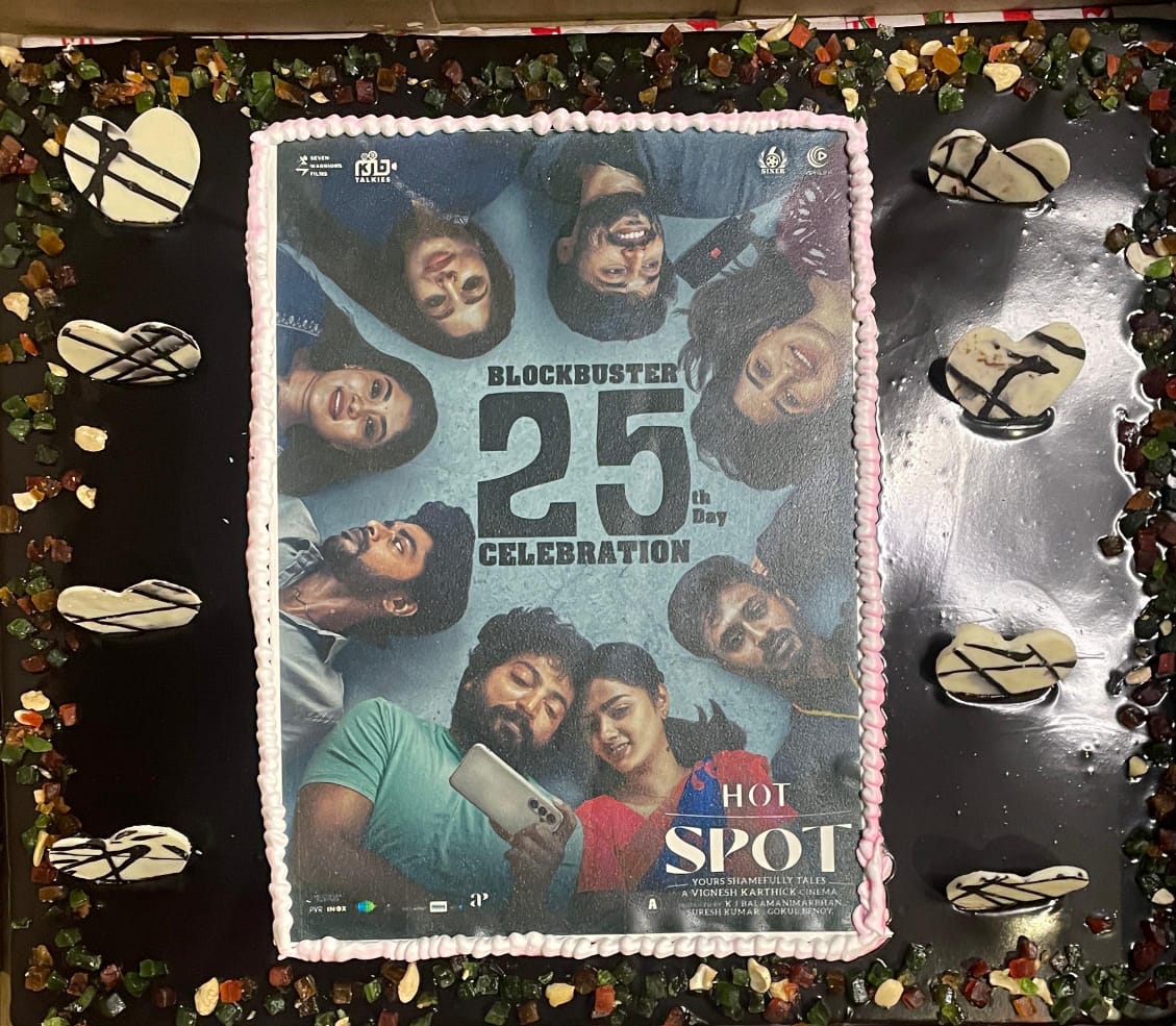 A Rare feet in recent days 🔥 #HOTSPOT team successfully celebrates its 25th day run Entire team is grateful to receive such response from the audience #HotspotRunningSuccessfully @vikikarthick88 #KJBTalkies #Sevenwarriors @subashselvam04 @saregamasouth @_PVRCinemas @Pro_Velu