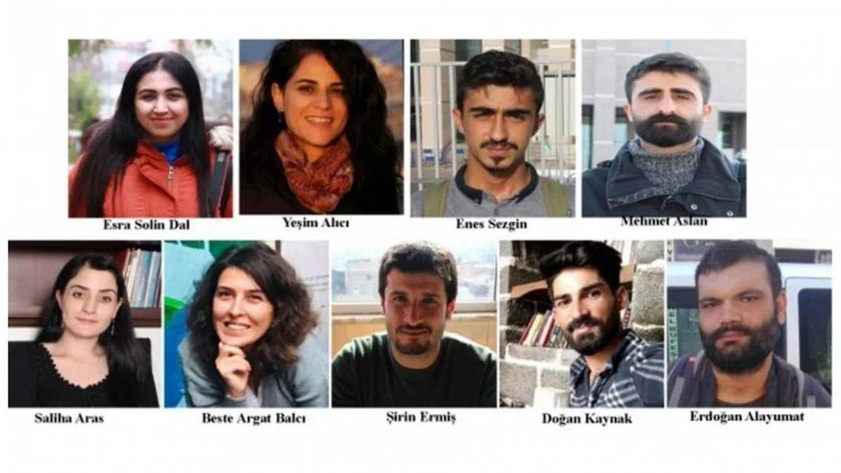 🔴 Gazeteciler 3 gündür gözaltında: Bugün ifadelerinin alınması bekleniyor: İstanbul, Ankara ve Urfa'da gözaltına alınan gazetecilerin bugün emniyet ifadelerinin alınması bekleniyor. birgun.net/haber/gazeteci…