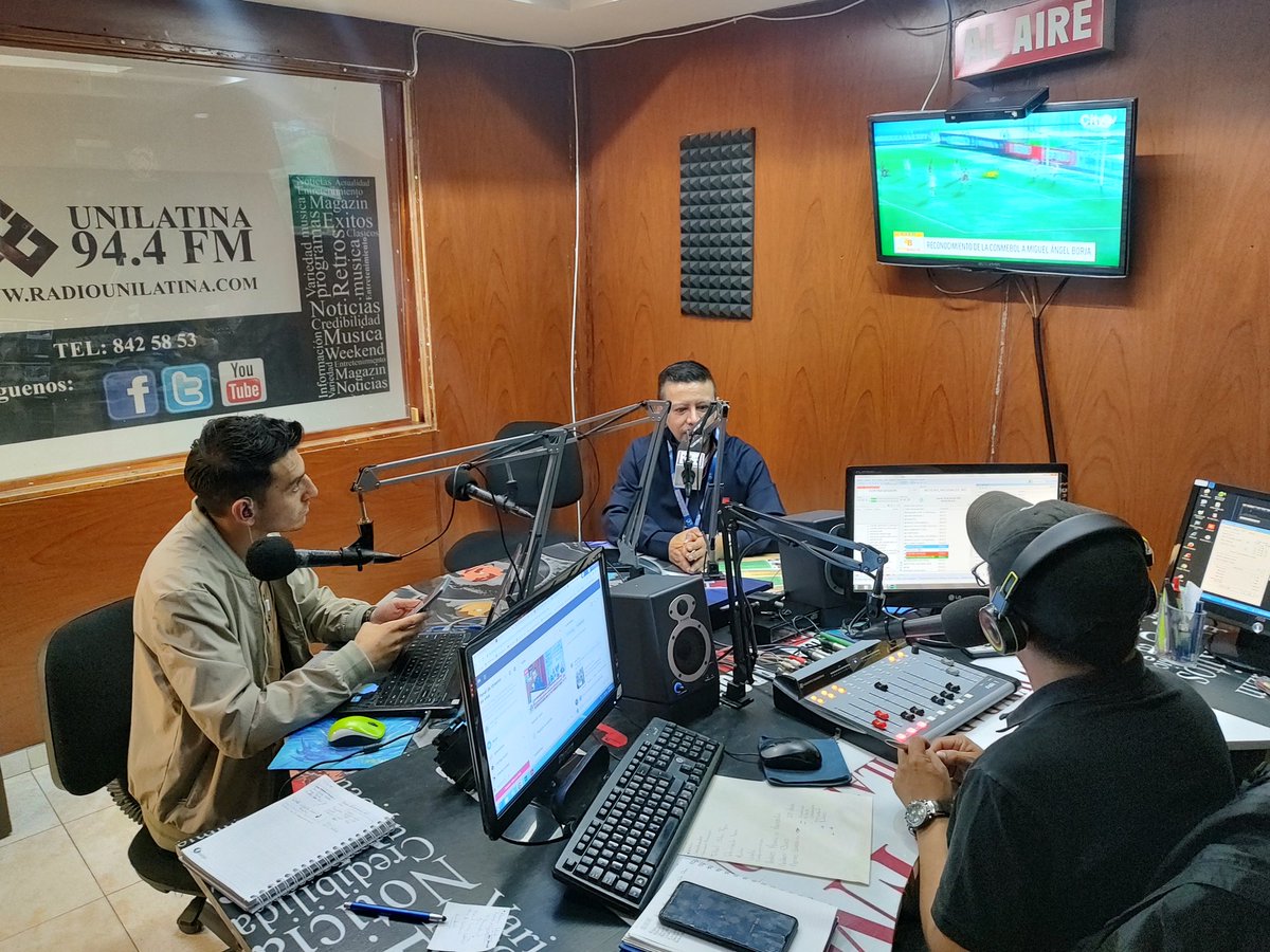 A esta hora nuestro gerente el Dr. Andrés Mauricio González Caycedo presente en @Unilatina944🎙️
