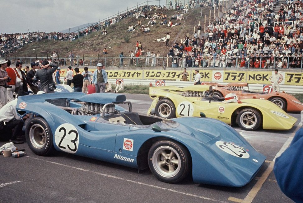 NISMO_JP's tweet photo. 【おくやみ】 

元日産ワークスドライバーの都平健二さんが4月25日に逝去されました。83歳でした。

NISMO設立以降も、NISMO FESTIVALなどのイベントを通じて大変お世話になりました。

 偉大なレジェンドドライバーに思いを馳せ、心からご冥福をお祈り申し上げます。 https://t.co/d1uBeQQebV