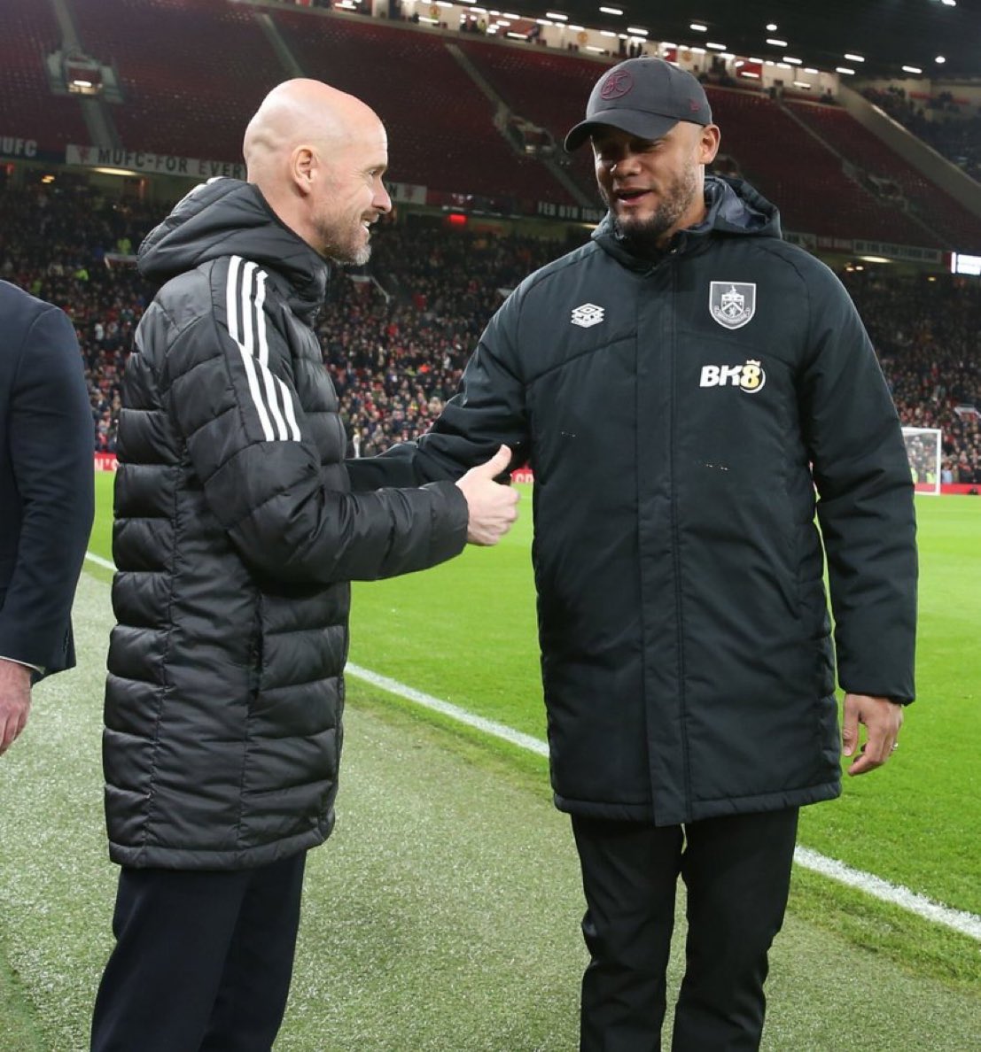 🚨🚨🎙️| Vincent Kompany asked if facing #mufc at Old Trafford is still a standout fixture: 

'It is and always will be, the history will always command that.' 🔴
