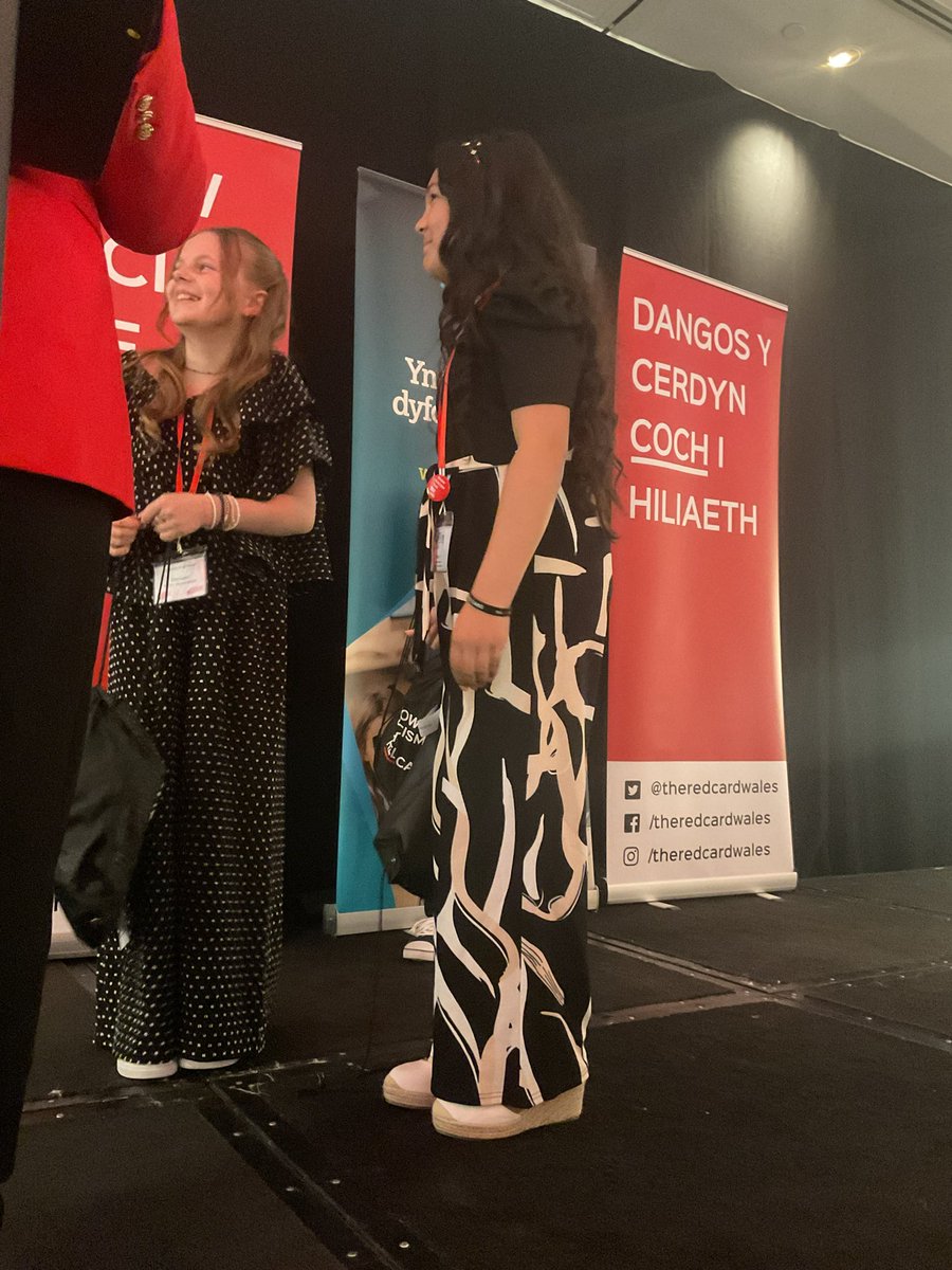 SRtRC Wales | Cymru ๐ด๓ ง๓ ข๓ ท๓ ฌ๓ ณ๓ ฟ (@theredcardwales) on Twitter photo The winner of expressive arts for primary aged pupils was Birchgrove School <a href="/BGrovePrimary/">Birchgrove Swansea</a>. Their video demonstrated a strong message. Elliot, Freya and Yana collected the prize on behalf of the school. Well done <a href="/BGrovePrimary/">Birchgrove Swansea</a>
ย
#ShowRacismtheRedCard #SRtRCComp24 The winner of expressive arts for primary aged pupils was Birchgrove School <a href="/BGrovePrimary/">Birchgrove Swansea</a>. Their video demonstrated a strong message. Elliot, Freya and Yana collected the prize on behalf of the school. Well done <a href="/BGrovePrimary/">Birchgrove Swansea</a>
ย
#ShowRacismtheRedCard #SRtRCComp24