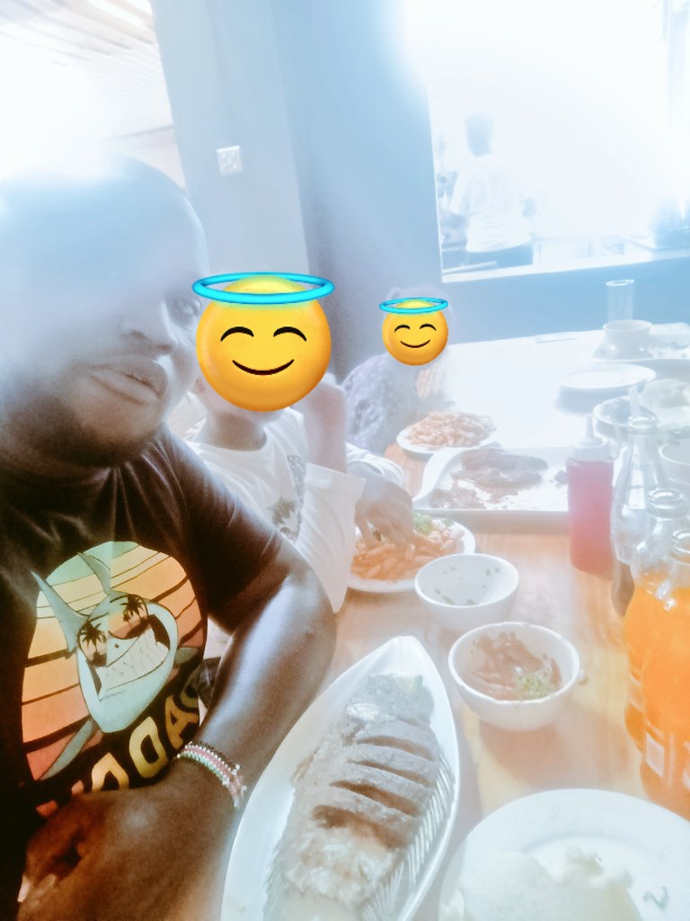 1kabena's tweet image. Take your daughters to work day....alafu lunch pale kwa @osumo_brad courtesy of uncles @ombogo_ed na @Mutai___.....good end to a good day...#GirlsInEngineering