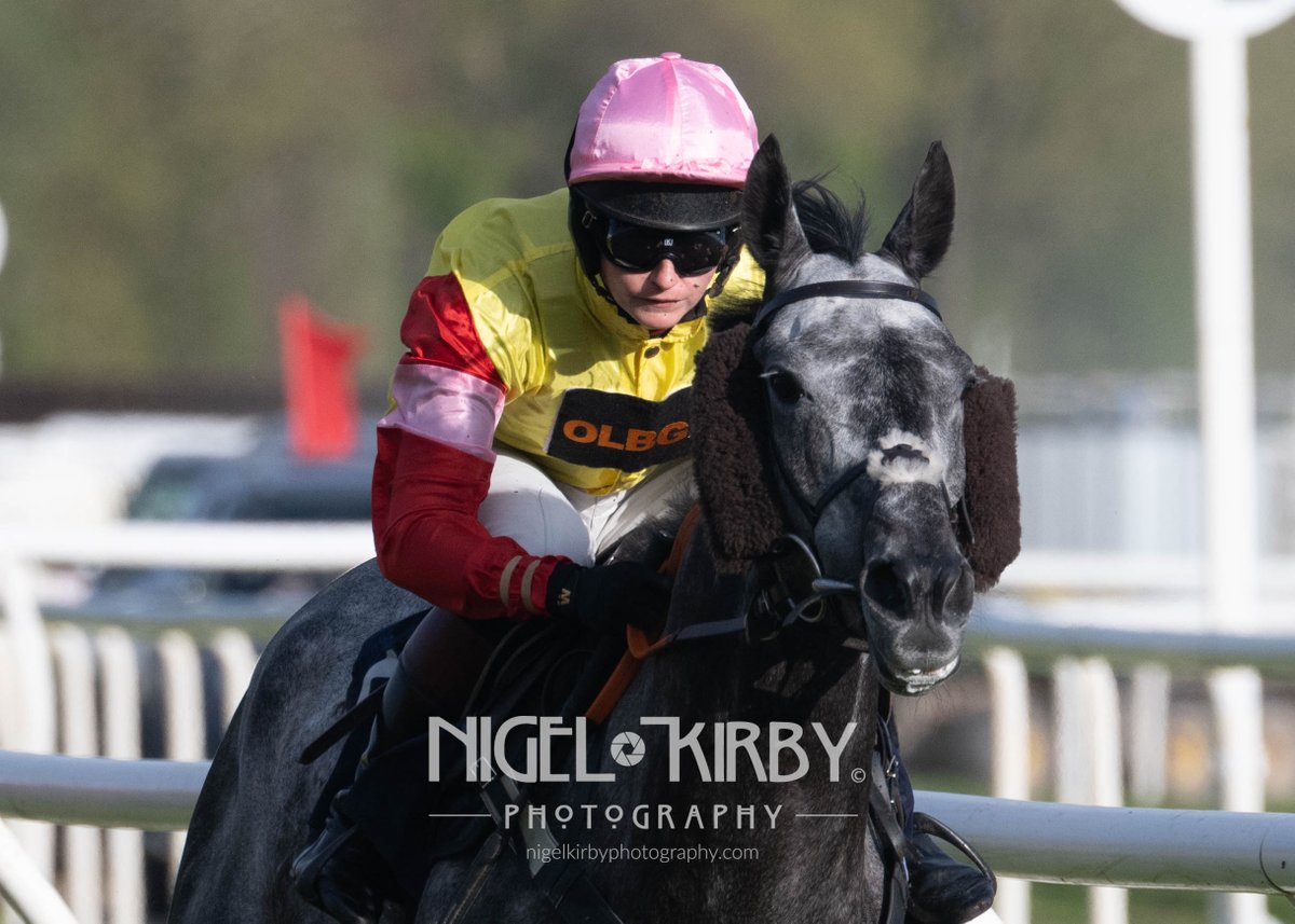 All images from racing @UttoxeterRaces on Wed 24 Apr 24 are now available online at nigelkirbyphotography.com/Horse-Racing/U…