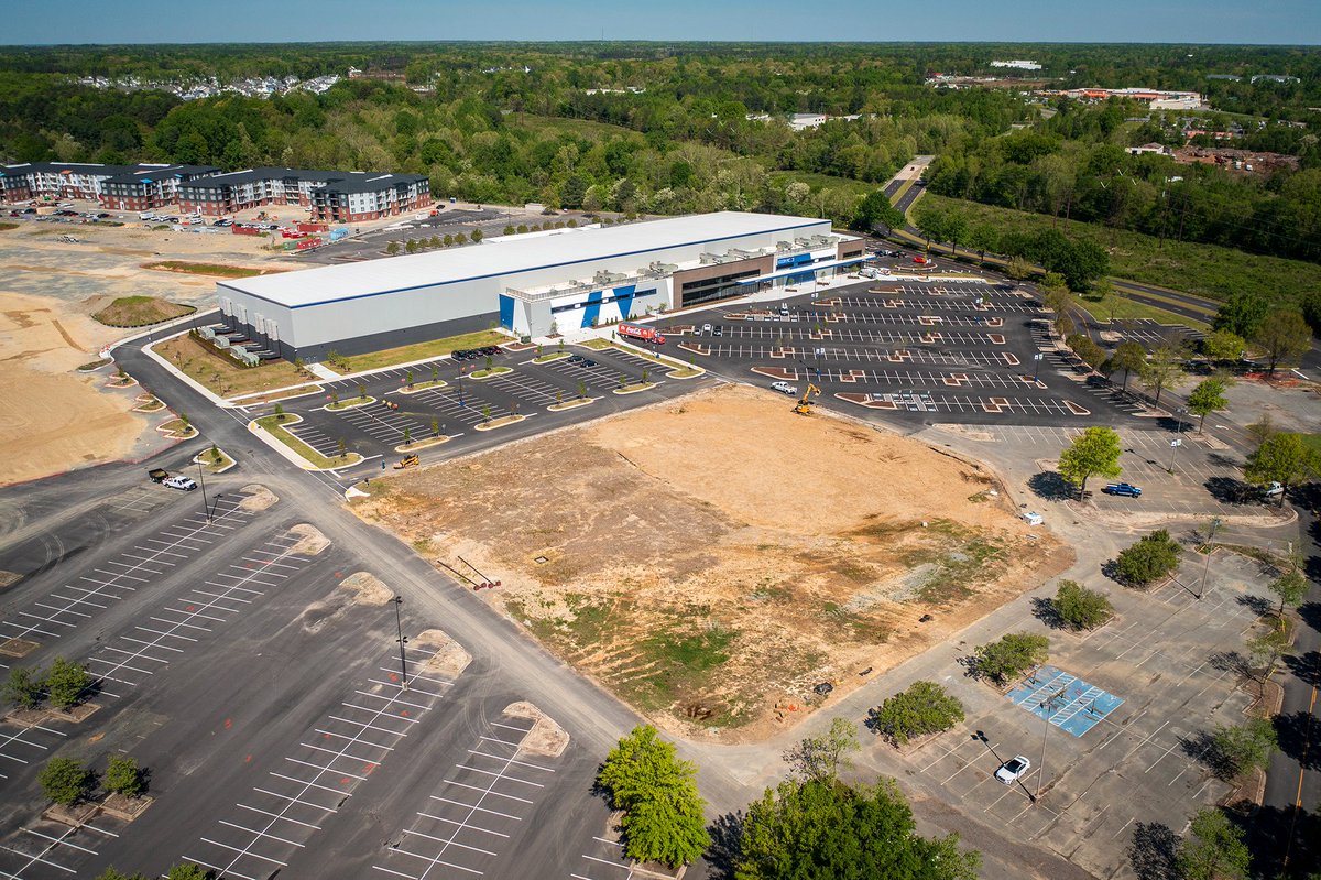 🏀The #Henrico Sports & Events Center attracted about 112,000 guests during its first 4 months. Visitors will soon have more options of where to stay🛎 and eat🍽 when they come. Join us at 10:30 a.m. for an update on development in the area. Livestream: youtube.com/watch?v=MjTqm9…