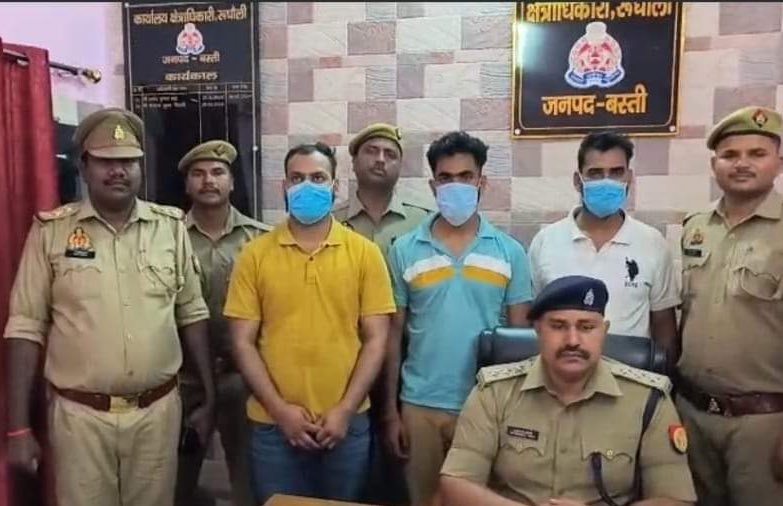 Accused of kiIIing a minor kid Narayan Upadhyay have been arrested by the UP police. Krishna Yadav, Ravindra Yadav and Suraj Yadav were involved in the brutaI murder of 14 years old kid for playing the song of BJP. Look at their face and recall the hate they were carrying for the…