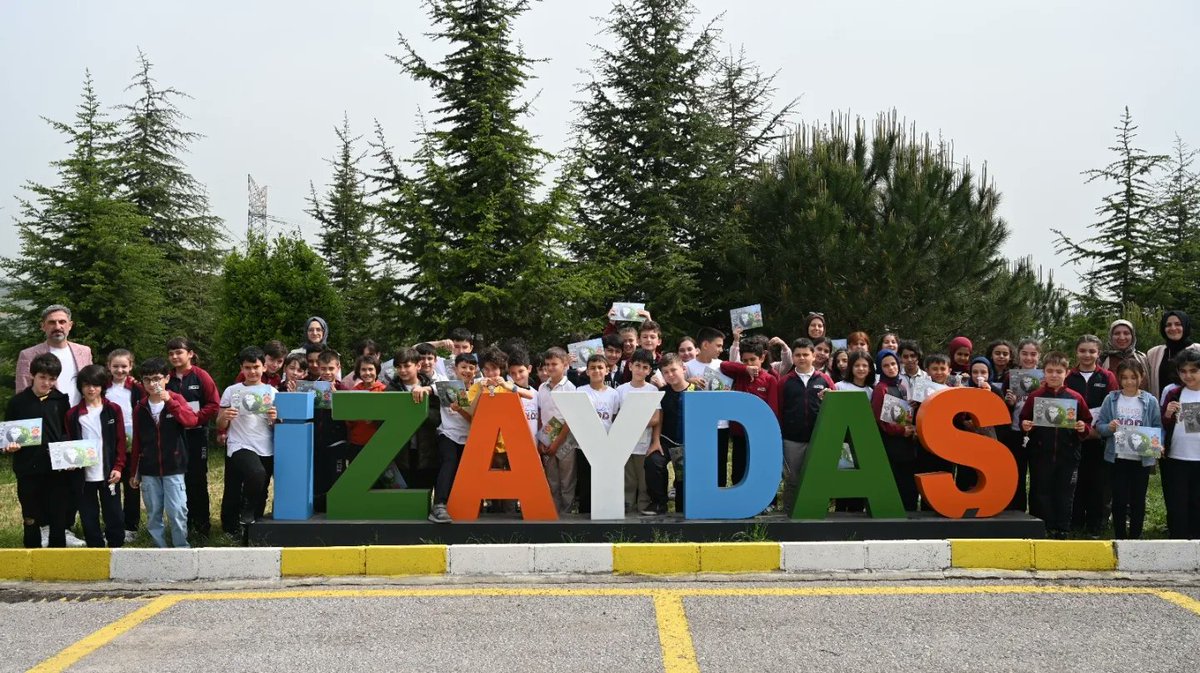 İZAYDAŞ'a öğrenci ziyareti akını devam ediyor. Bugün Körfezkent Emlakkonut İlkokulu ve Özel Nadide İlkokulu öğrencilerini ağırladık, çocuklarımızın çevre bilincine katkı sağladık.