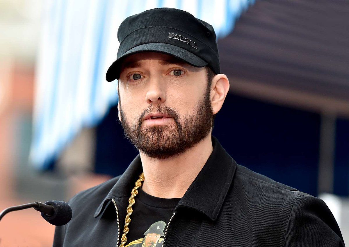 EMINEM: Congrats to EMINEM as he shares his recovery chip he earned for being 16 years sober! Hard work pays off!

#eminem #marshallmathers