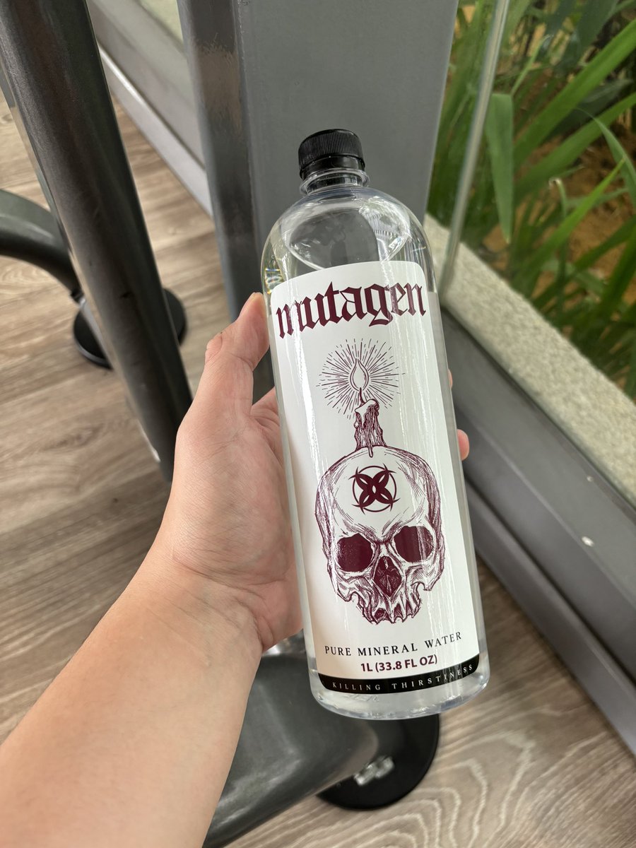 When your friends is thirsty &amp; you bring out the 1L Mutagen