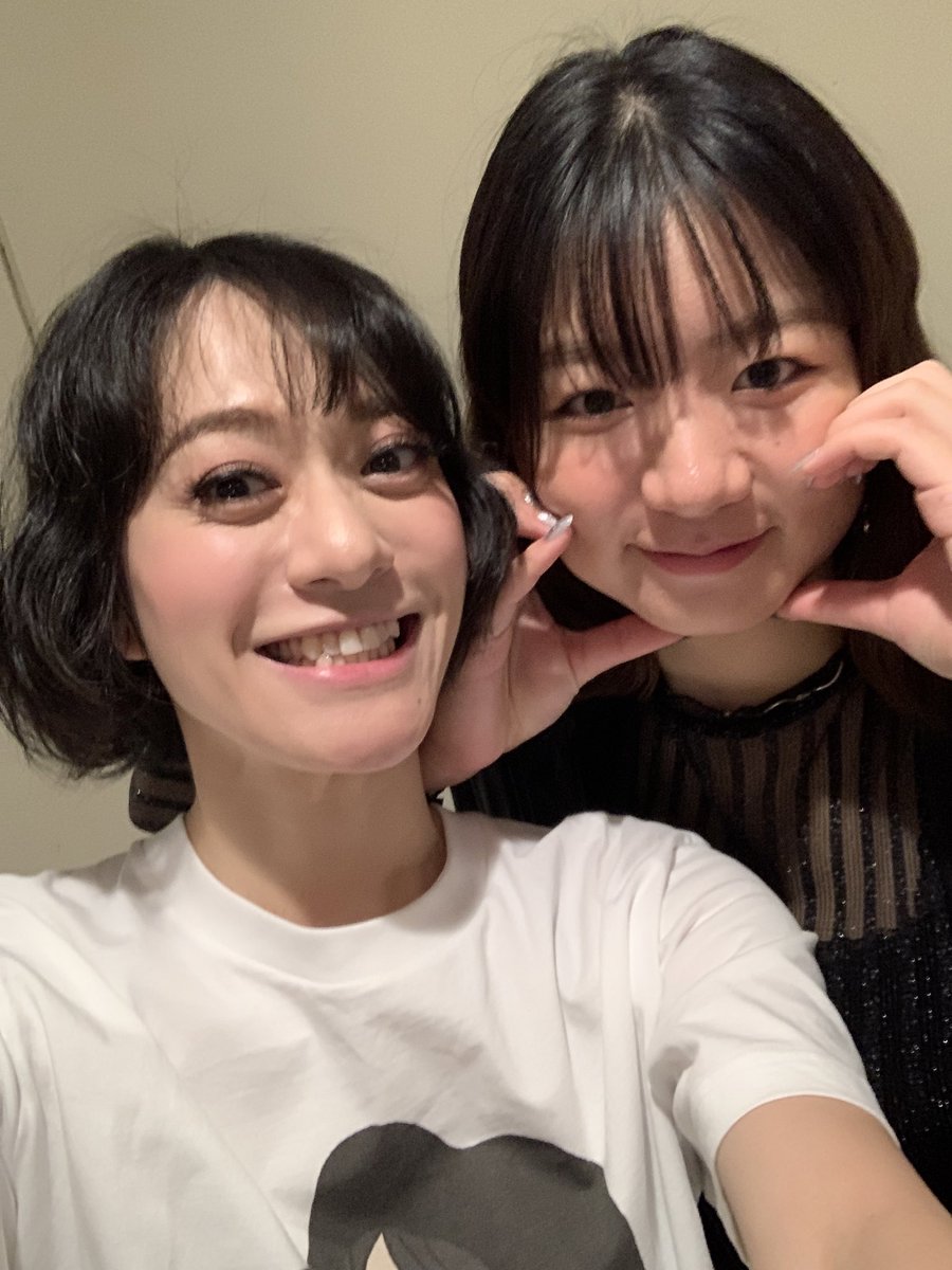 na0mi1003's tweet photo. 実はまだ続きます…笑
#unknown 仲間達を勝手に紹介していこうの会🎼vol.8

📷演出・振付のKAORIaIiveさん！
📷音楽監督の扇谷研人さん&amp;歌唱指導の花れんさん！
📷振付助手のNENEちゃん！

他にも沢山の素晴らしきスタッフさんバンドメンバーに囲まれて過ごした日々に感謝❤️‍🔥
https://t.co/r4Yku06qGX https://t.co/DrxM9ax8iQ