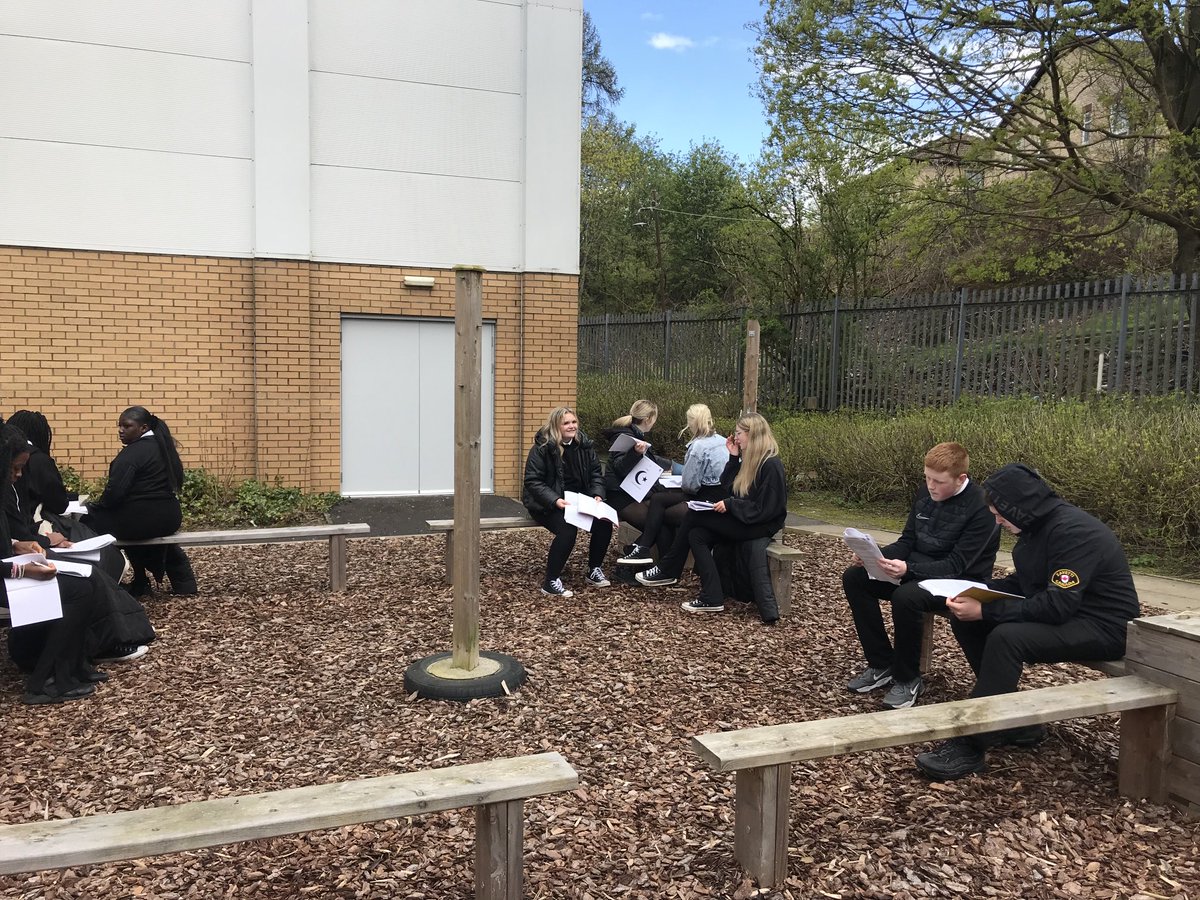 STMARGARETM_RE's tweet photo. 3A enjoying our Peace Garden. When the sun’s out we’re out 🪴 ☀️ 🙏 ⁦@stmargaretglas⁩ ⁦@StmmssWA⁩ ⁦@dywsmm⁩ https://t.co/uSkYZsm5VR