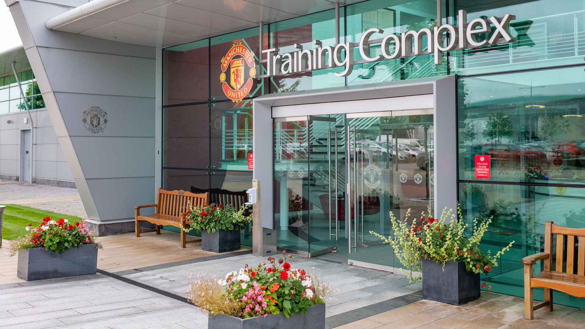 🚨 This summer will see work carried out on the first-team section of Manchester United’s Carrington training ground. Work will concentrate on enhancing the environment for players and staff to support high performance. #MUFC [@MikeKeegan_DM]