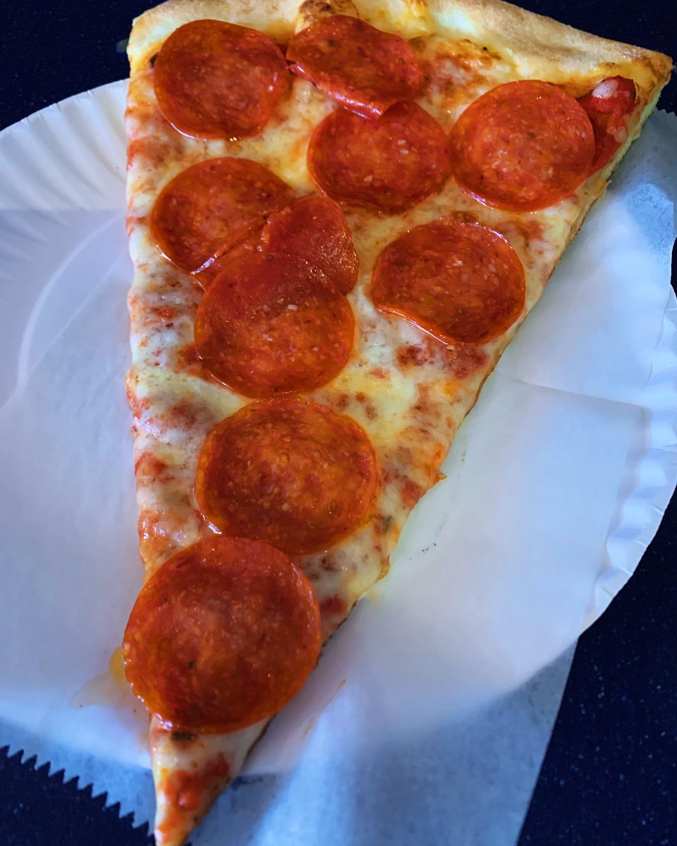 Pepperoni pizza! #pepperoni #pizza #pepperonipizza #yum #slice #nycslice #slicegirl #pizzagirl #pizzaslicegirl #foryou #foryoupage #foreveryone #parati #paratodos #paratodas #parami #todomio #querico #rico