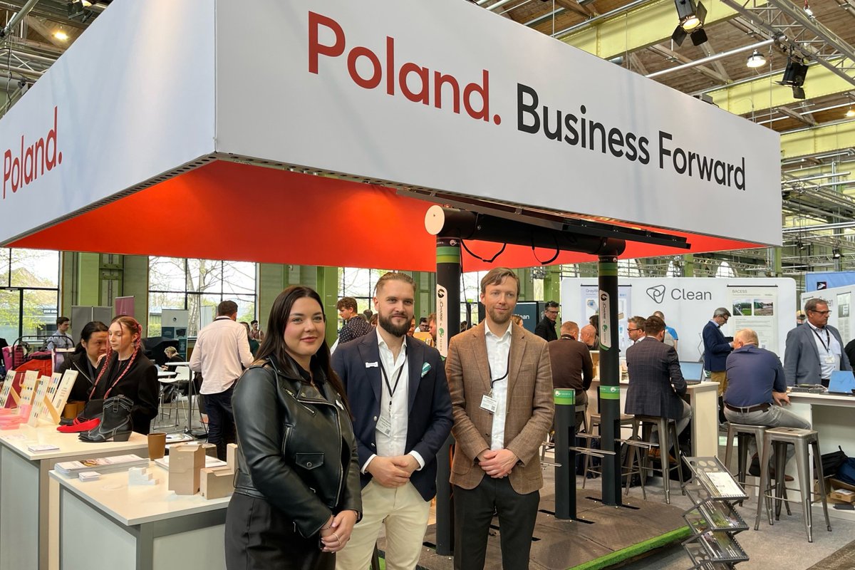 🚨Today is your last chance to visit #LOOPforum, the leading Nordic forum for waste, resources and #circulareconomy. 👋 Pop by Stand 78, organised by @PAIH_pl and meet🔟companies that offer innovative circular solutions #madeinPoland! ♻️🇵🇱 📍 Lokomotivværkstedet, Copenhagen
