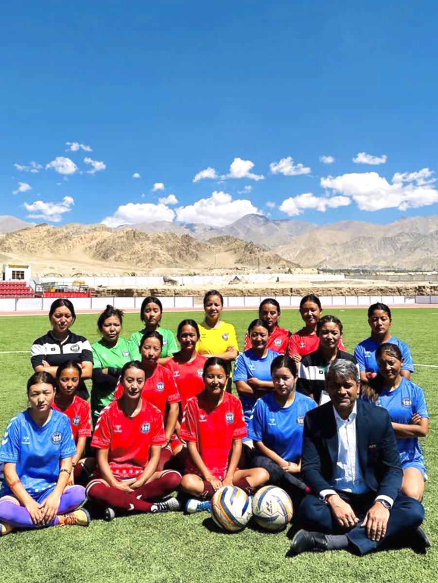 AIFF records historic 138 % rise in women’s footballers in last 21 months, since June 2022. President @kalyanchaubey attributes it to a slew of measures taken in current season including introduction of 2nd tier competition IWL 2. More on it 👉🏻 bit.ly/3UzhENN…